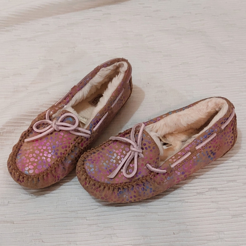 UGG Pink Dakota Polka Dot Moccasin Slippers Size 13